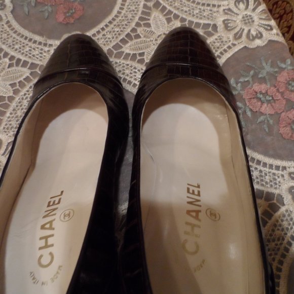 Chanel Brown Crocodile Leather Classic Heeled Pumps Size 7 1/2M - Picture 5 of 16